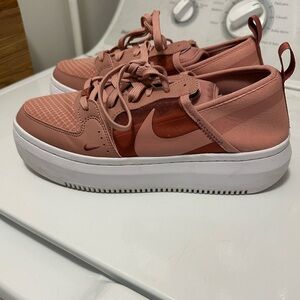 Nike court vision Alta
